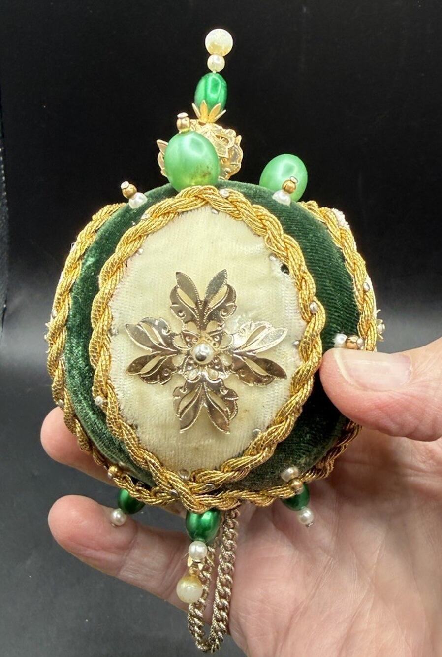 Vintage Christmas Ornament Handmade Velvet Sequin Beaded Push Pin -LO31